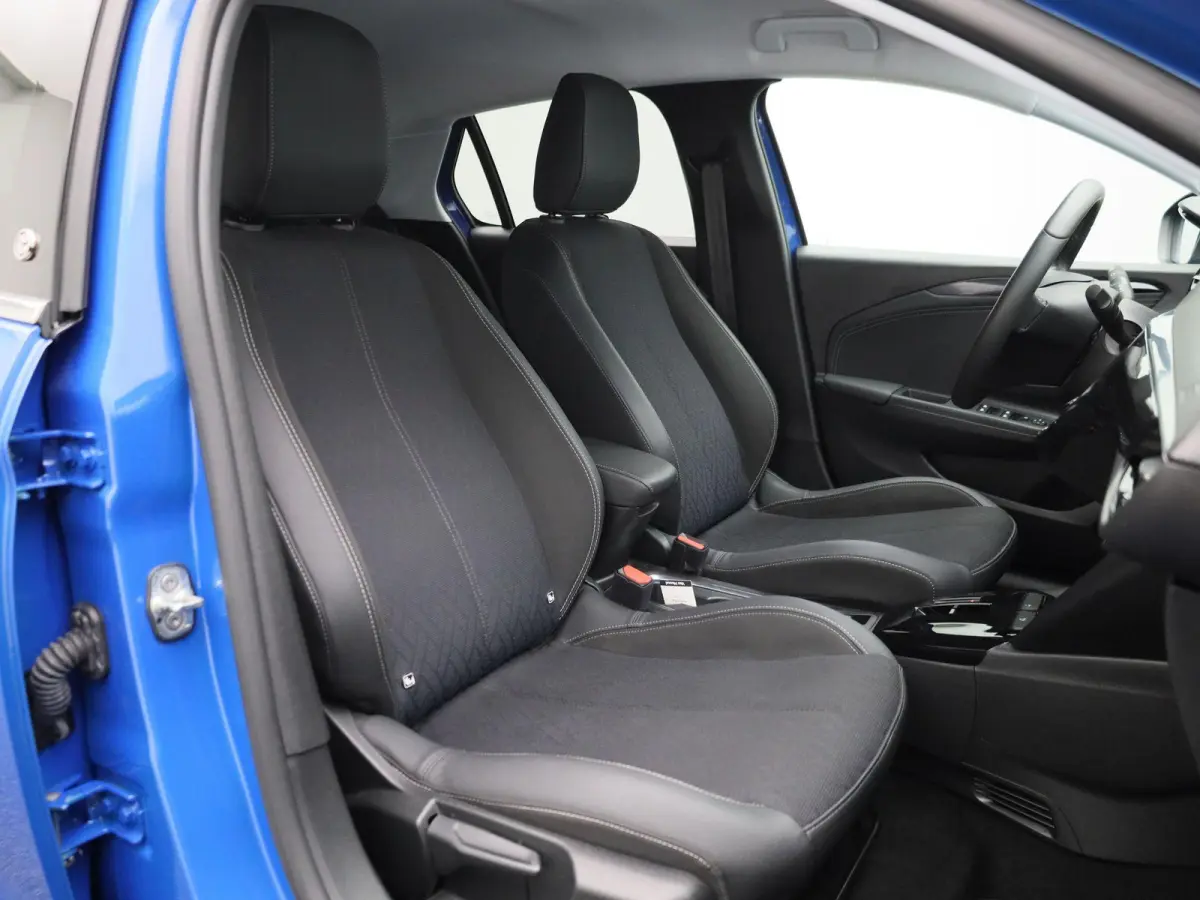 Elegance 50 kWh | Automaat | Apple CarPlay / Android Auto | Navigatie | Parkeer sensoren | Climate control | Half leder | Virtual cockpit | Camera | Dodehoekdetectie | DAB | LMV | Cruise con