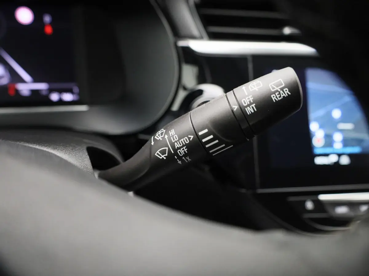 Elegance 50 kWh | Automaat | 100% SOH | Apple CarPlay / Android Auto | Navigatie | Parkeer sensoren | Climate control | Half leder | Virtual cockpit | Camera | Dodehoekdetectie | DAB | LMV |