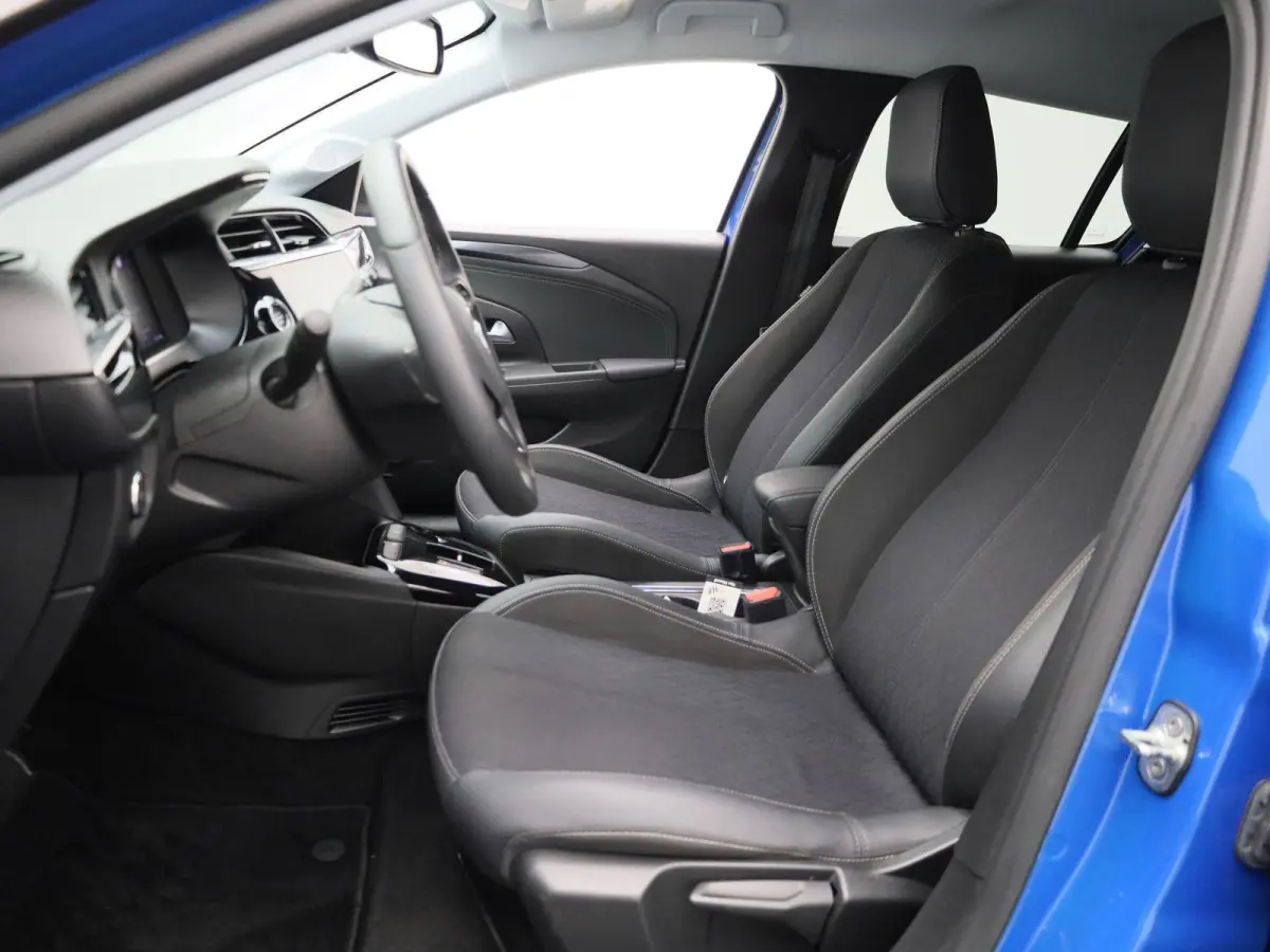 Elegance 50 kWh | Automaat | Apple CarPlay / Android Auto | Navigatie | Parkeer sensoren | Climate control | Half leder | Virtual cockpit | Camera | Dodehoekdetectie | DAB | LMV | Cruise con