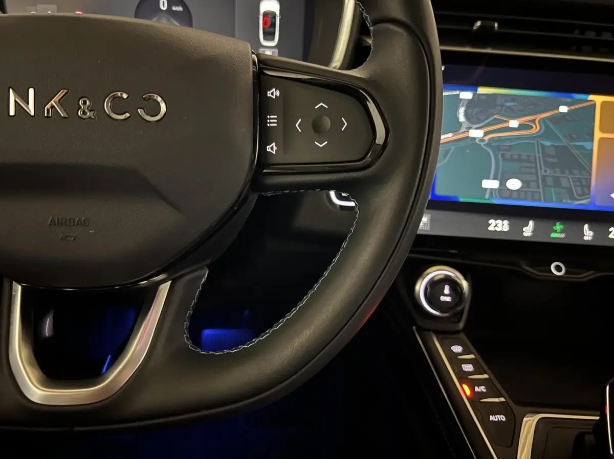 1.5 Plug-in Black Edition Mattgrijs Sfeerver. CarPlay 360°