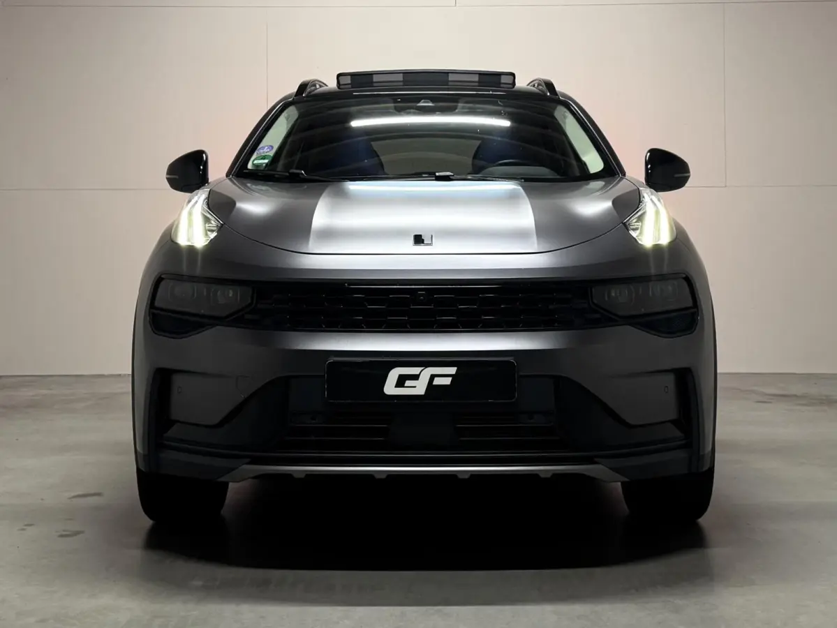 1.5 Plug-in Black Edition Mattgrijs Sfeerver. CarPlay 360°
