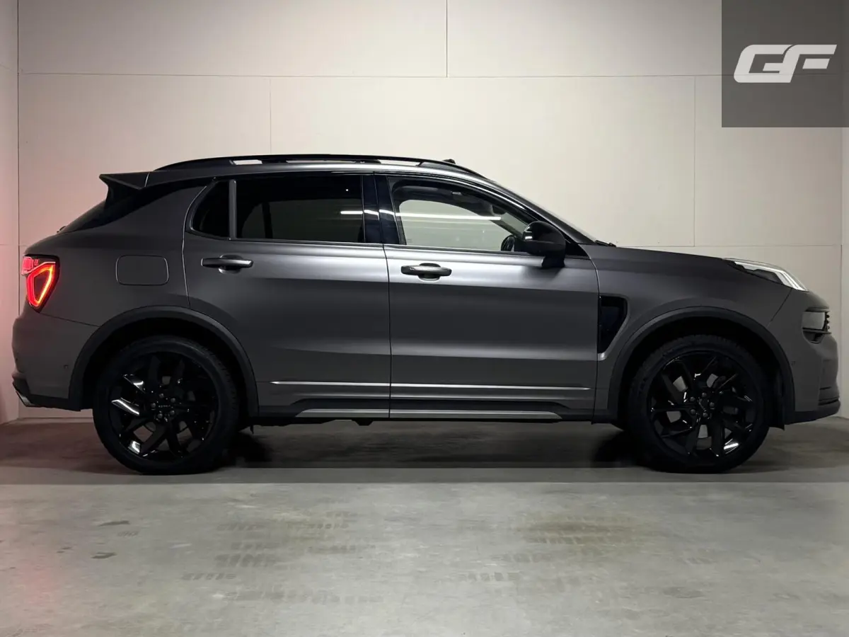 1.5 Plug-in Black Edition Mattgrijs Sfeerver. CarPlay 360°