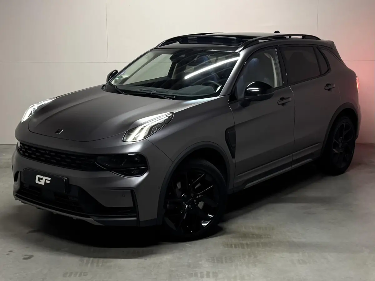 1.5 Plug-in Black Edition Mattgrijs Sfeerver. CarPlay 360°