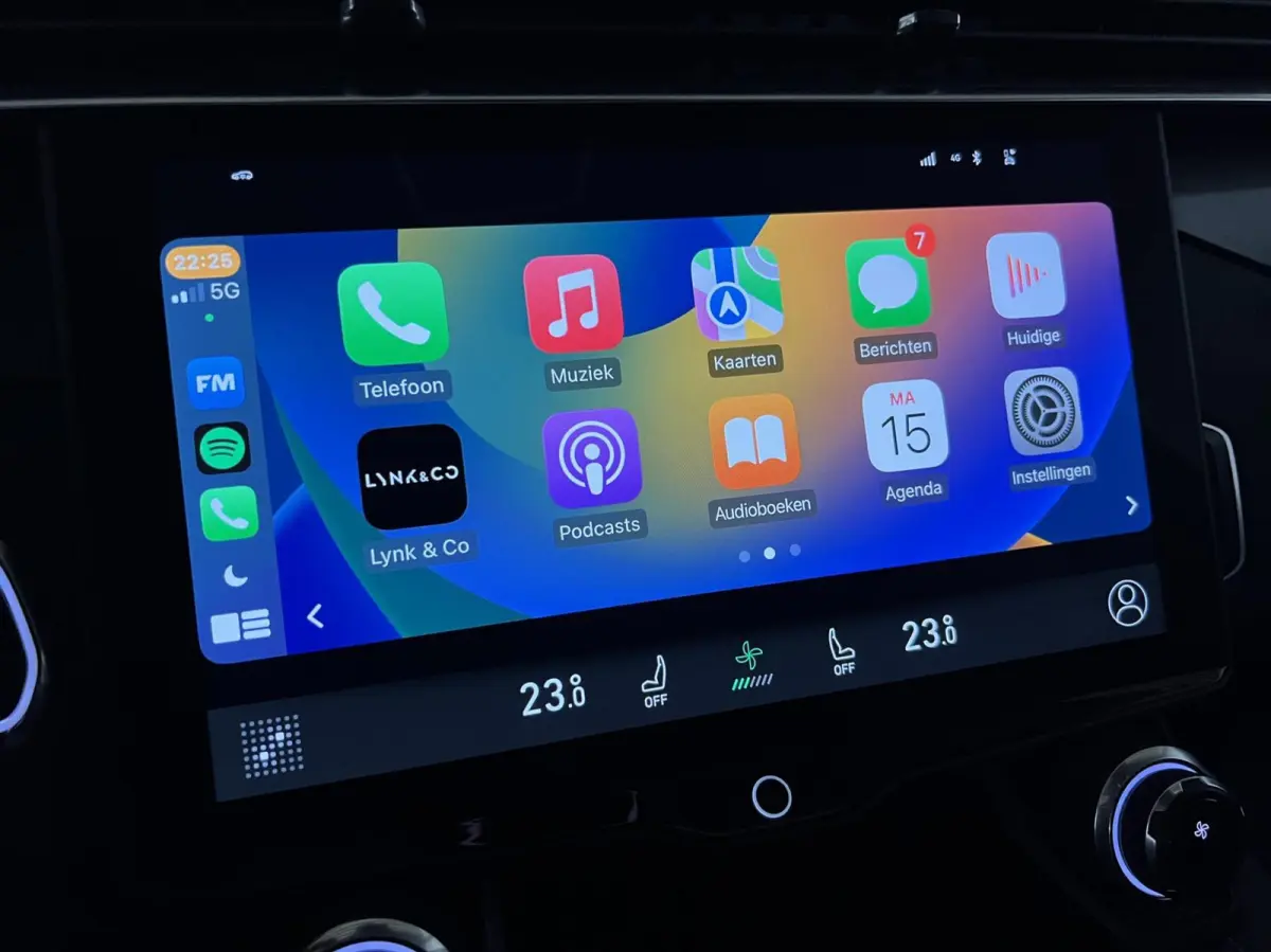 1.5 Plug-in Black Edition Mattgrijs Sfeerver. CarPlay 360°
