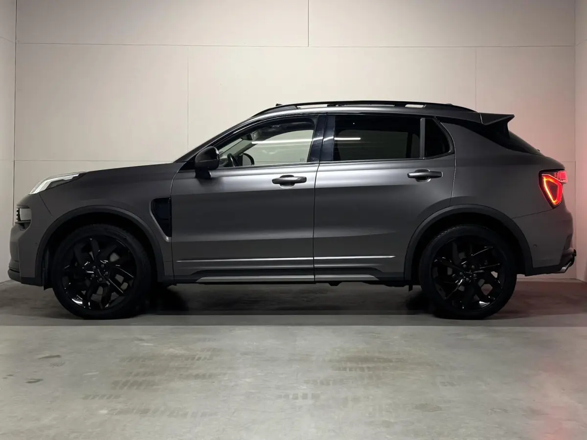 1.5 Plug-in Black Edition Mattgrijs Sfeerver. CarPlay 360°