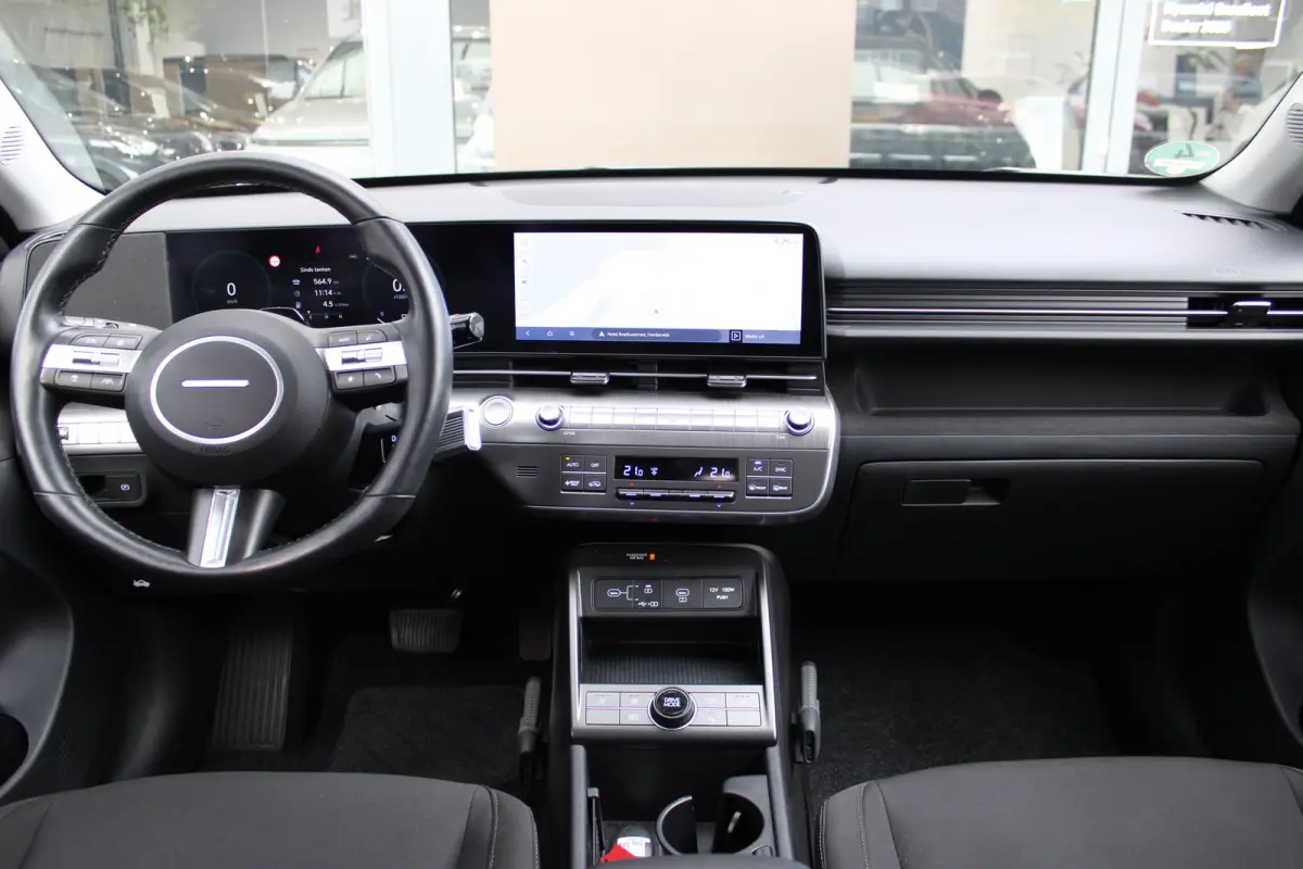 | Airco (automatisch) | Cruise control adaptief met Stop&Go en stuurhulp | Dodehoekdetectie met correctie