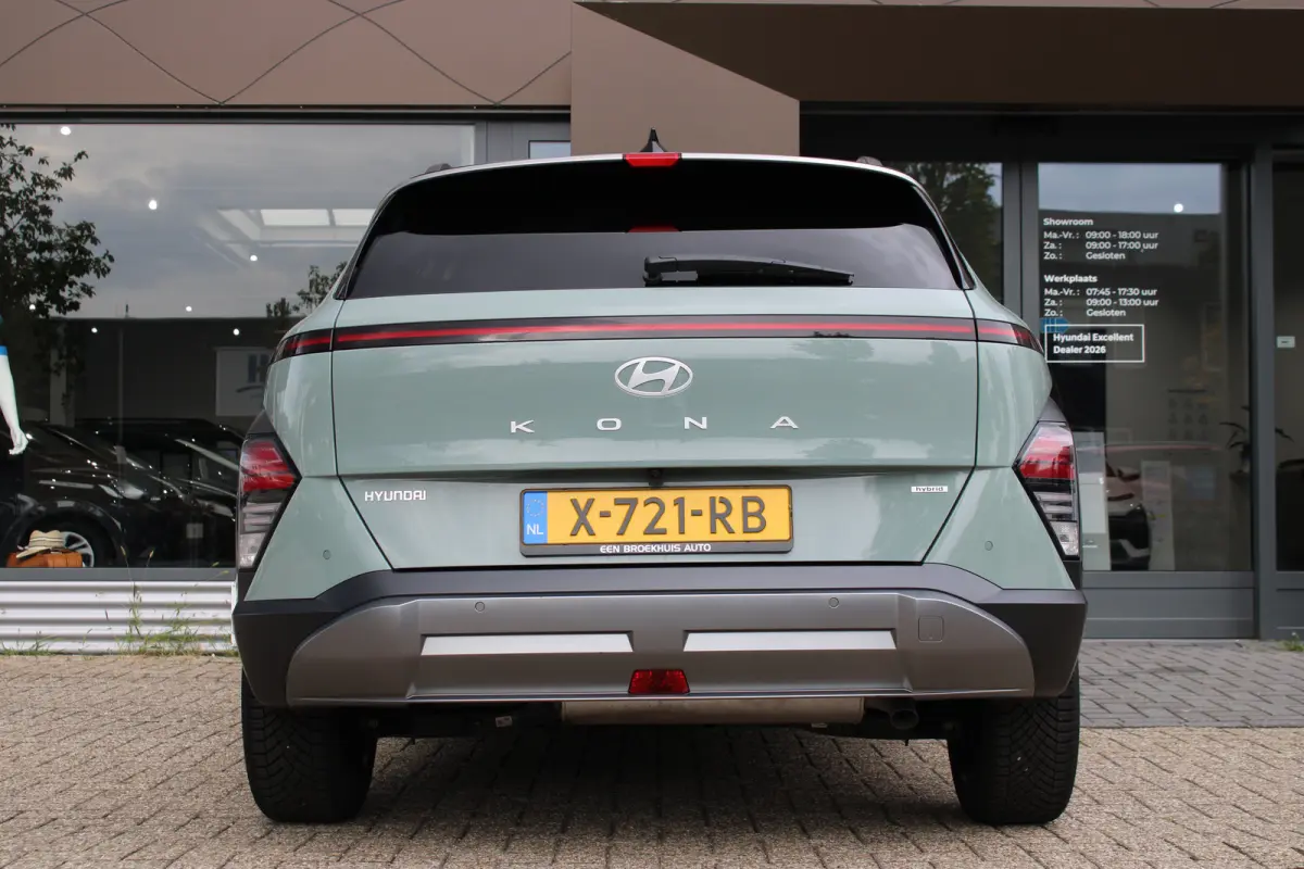 | Airco (automatisch) | Cruise control adaptief met Stop&Go en stuurhulp | Dodehoekdetectie met correctie