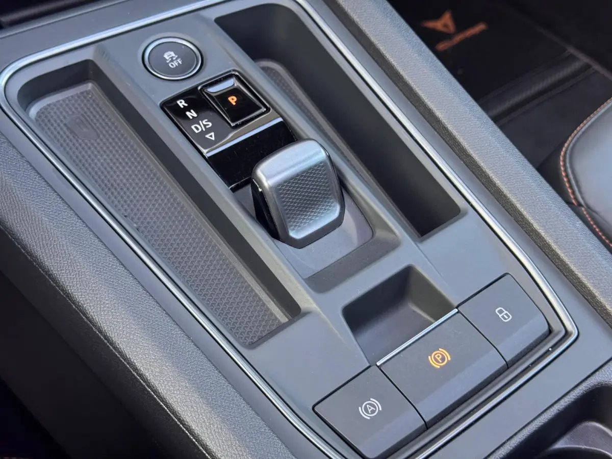 1.4 e-Hybrid VZ Performance Leer/360/Pano