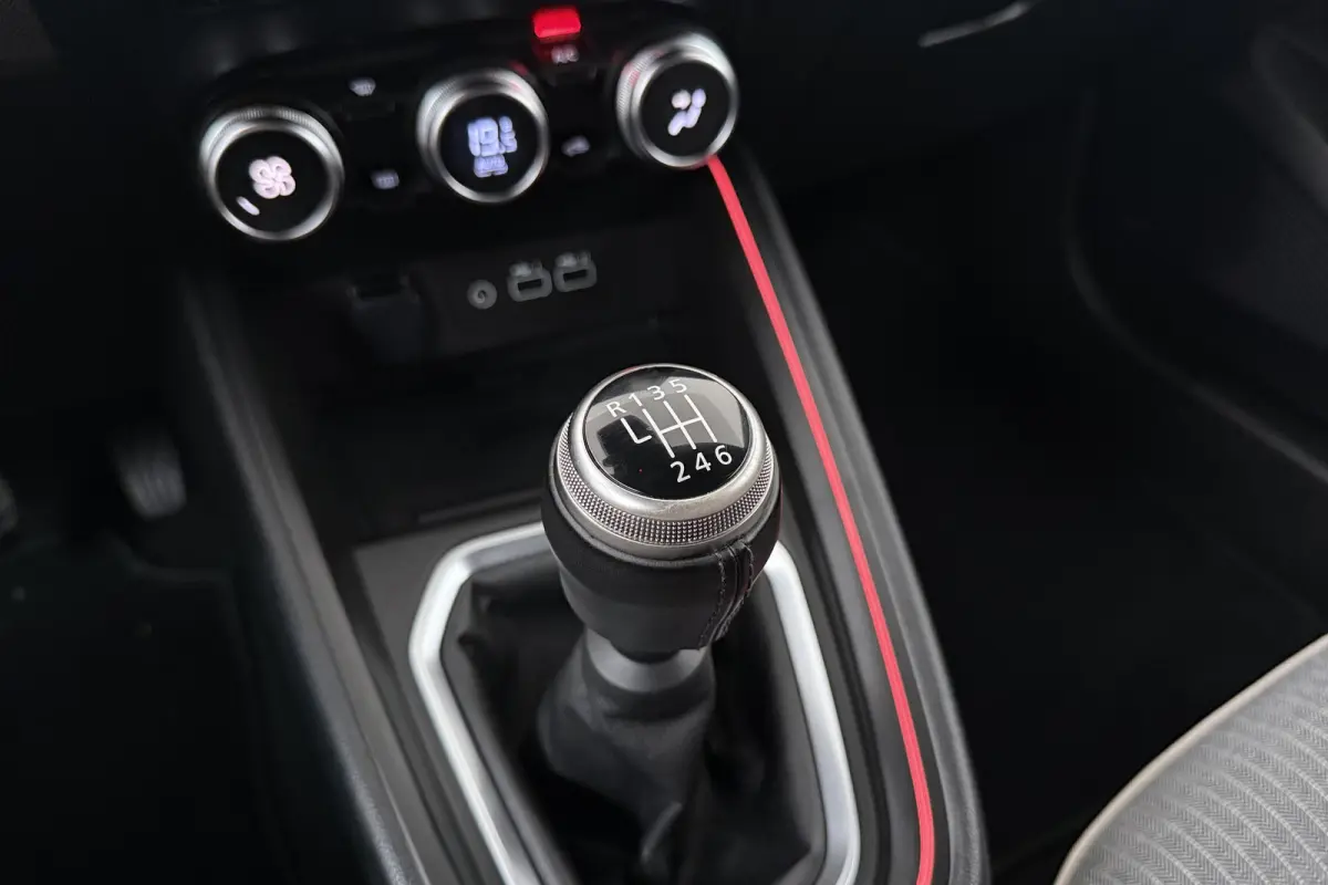 1.0 TCe 90 GPF techno Carplay Camera Climate