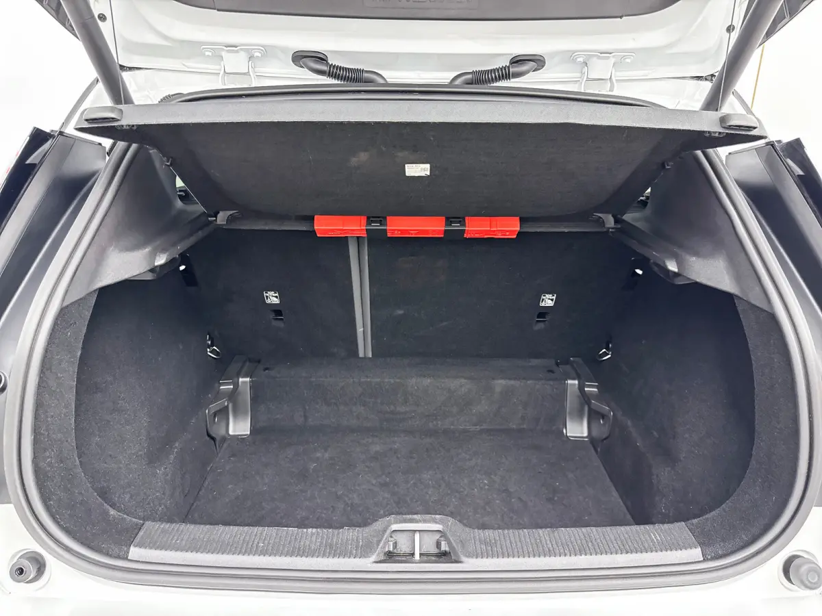 Single Motor Extended Range Ultra 69 kWh | 19" | Panoramadak | Elektr. verst. Stoelen | 3D Camera | Getint Glas | Harman Kardon | Adaptieve Cruise | BLIS | Warmtepomp