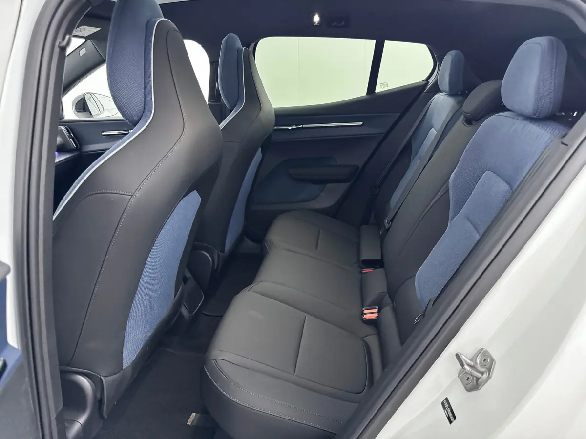 Single Motor Extended Range Ultra 69 kWh | 19" | Panoramadak | Elektr. verst. Stoelen | 3D Camera | Getint Glas | Harman Kardon | Adaptieve Cruise | BLIS | Warmtepomp