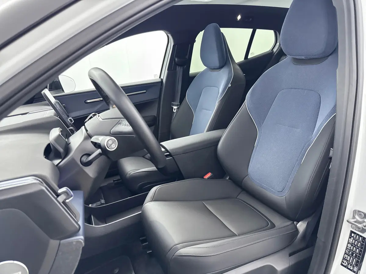 Single Motor Extended Range Ultra 69 kWh | 19" | Panoramadak | Elektr. verst. Stoelen | 3D Camera | Getint Glas | Harman Kardon | Adaptieve Cruise | BLIS | Warmtepomp