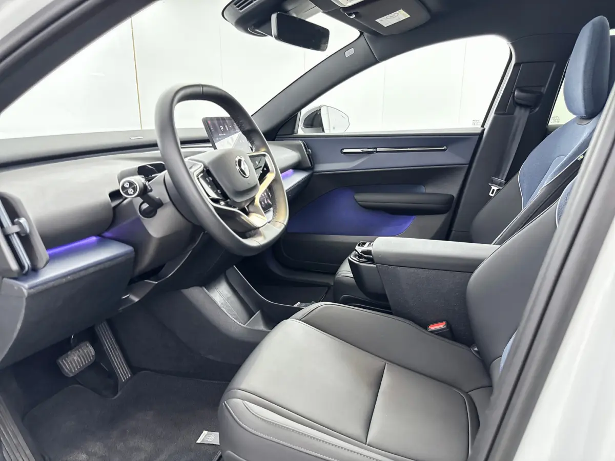 Single Motor Extended Range Ultra 69 kWh | 19" | Panoramadak | Elektr. verst. Stoelen | 3D Camera | Getint Glas | Harman Kardon | Adaptieve Cruise | BLIS | Warmtepomp