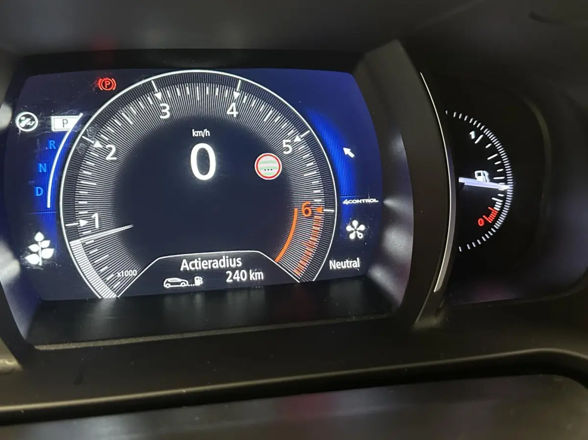 1.6 TCe Intens NAVI TREKHAAK CAMERA CRUISE LM ECC.