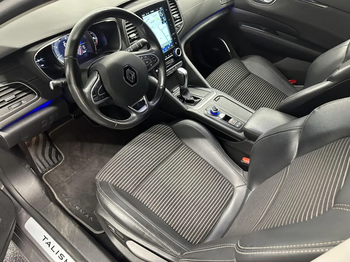 1.6 TCe Intens NAVI TREKHAAK CAMERA CRUISE LM ECC.