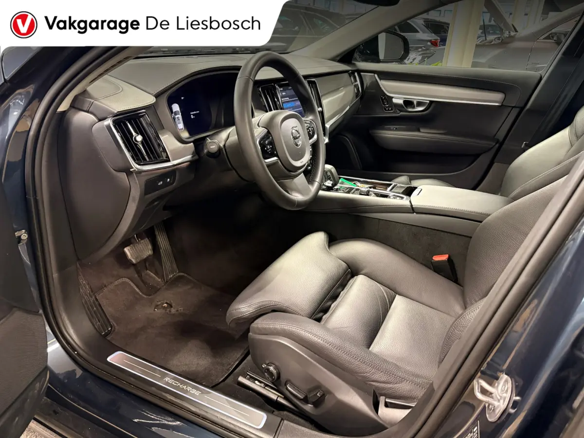 2.0 T8 Plug-in hybrid AWD Ultimate Dark / Panoramadak / leder / trekhaak / camera / Harman Kardon audio