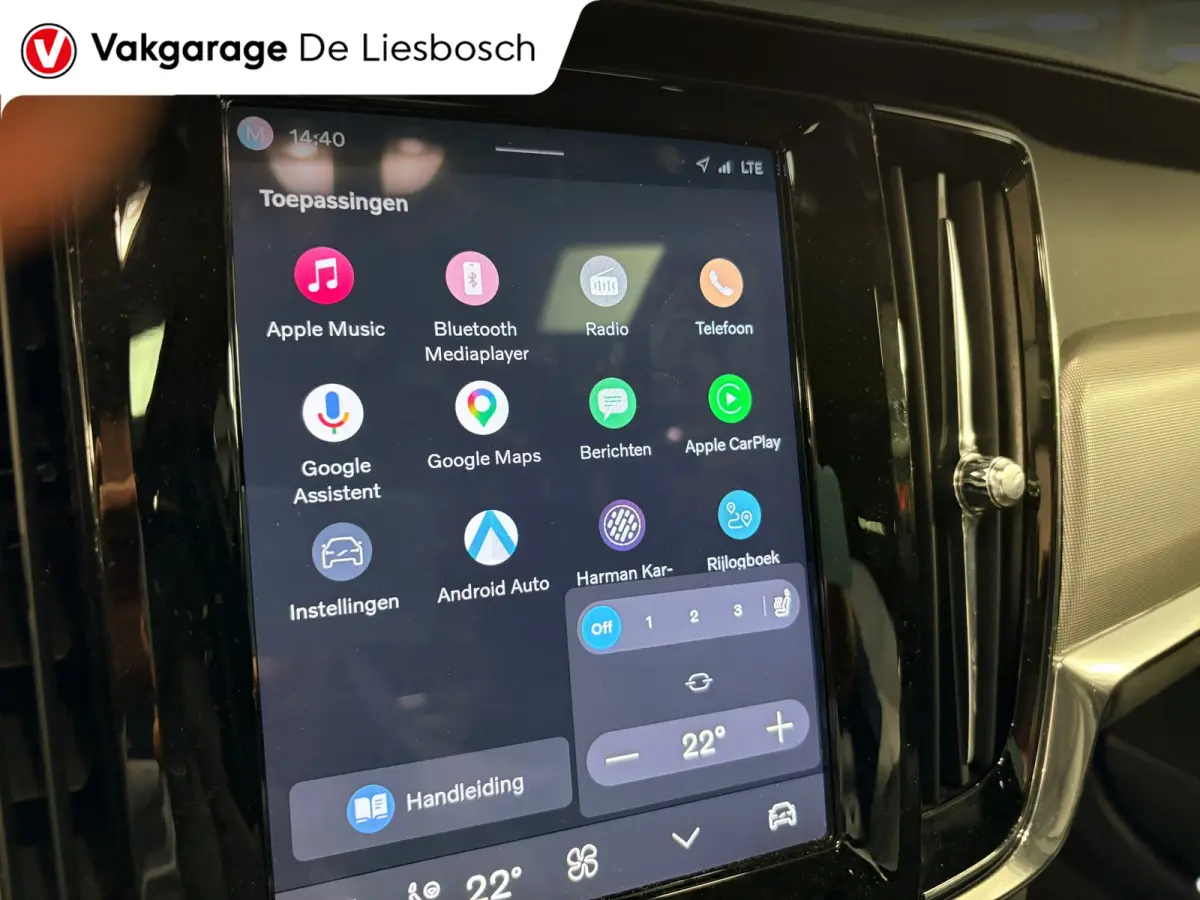 2.0 T8 Plug-in hybrid AWD Ultimate Dark / Panoramadak / leder / trekhaak / camera / Harman Kardon audio