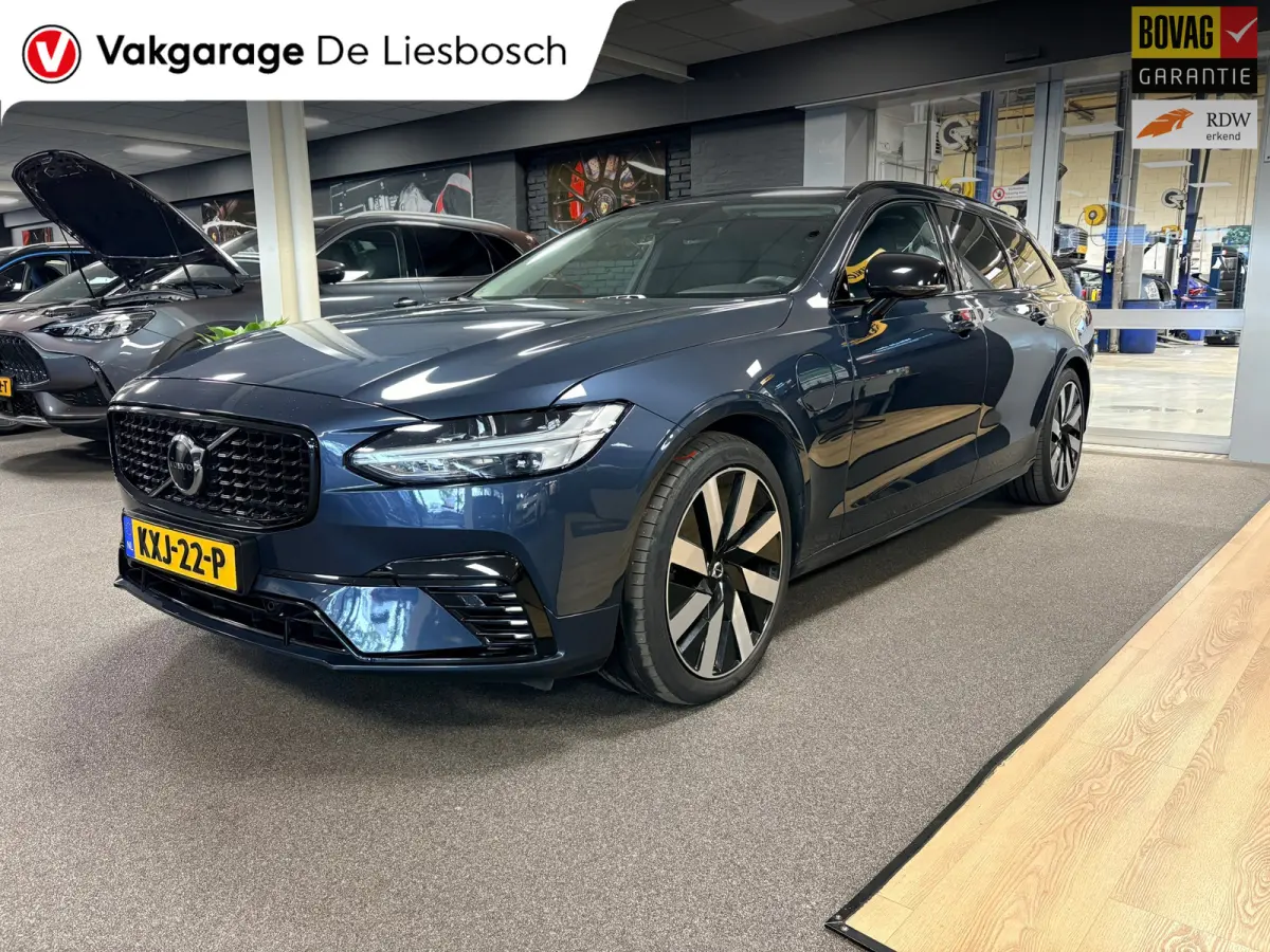 2.0 T8 Plug-in hybrid AWD Ultimate Dark / Panoramadak / leder / trekhaak / camera / Harman Kardon audio