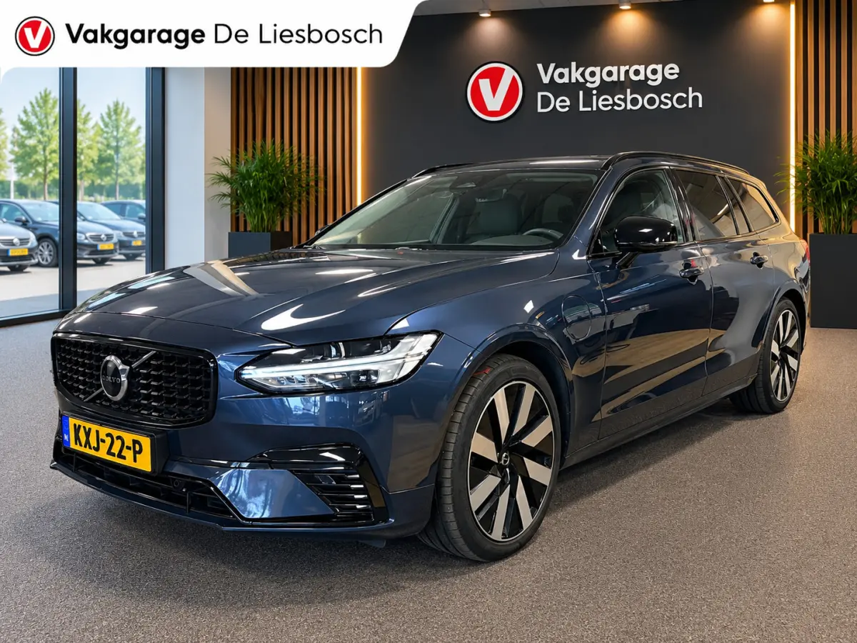 2.0 T8 Plug-in hybrid AWD Ultimate Dark / Panoramadak / leder / trekhaak / camera / Harman Kardon audio