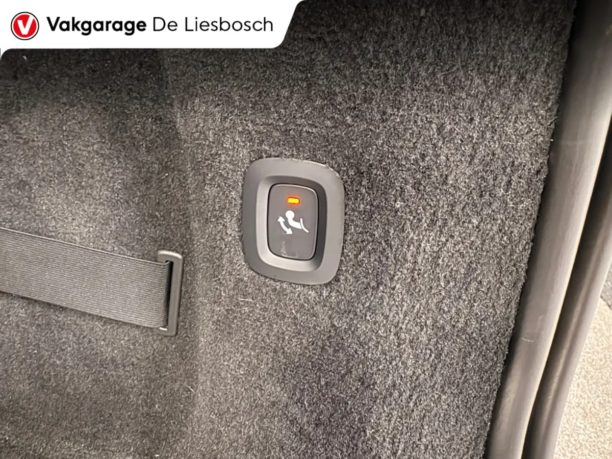 2.0 T8 Plug-in hybrid AWD Ultimate Dark / Panoramadak / leder / trekhaak / camera / Harman Kardon audio