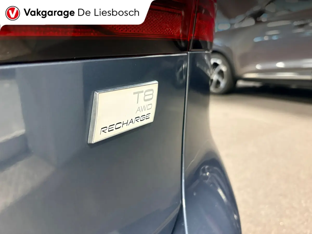2.0 T8 Plug-in hybrid AWD Ultimate Dark / Panoramadak / leder / trekhaak / camera / Harman Kardon audio