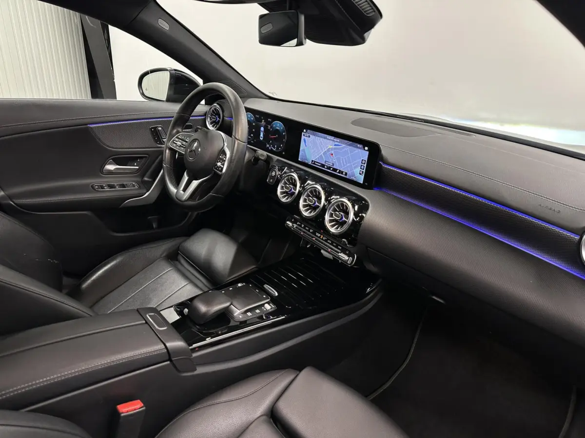 180 Business Solution Luxury PANO CAMERA SFEERVERLICHTING NAVI CARPLAY.