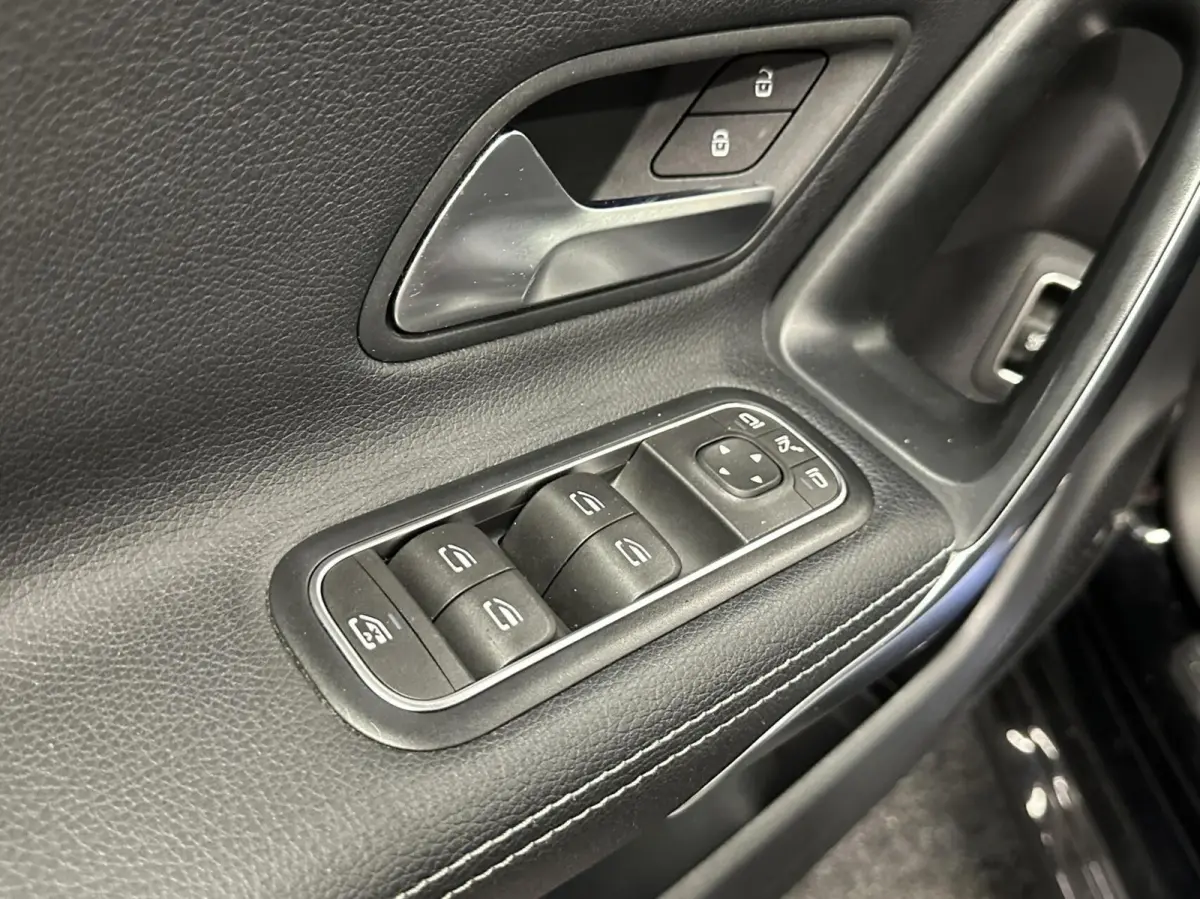 180 Business Solution Luxury PANO CAMERA SFEERVERLICHTING NAVI CARPLAY.