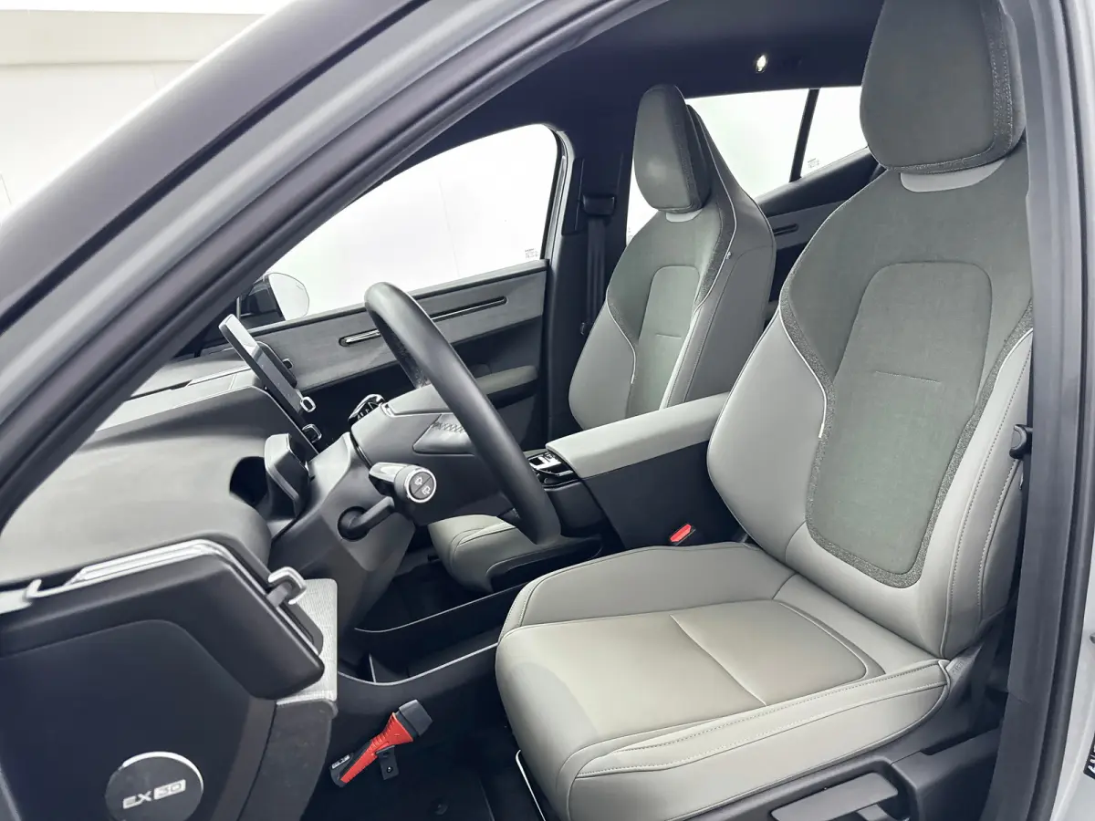 Single Motor Extended Range Plus 69 kWh | 19" | Wool Blend | Stoel/Stuurverwarming | Warmtepomp | Keyless | Elektr. Achterklep | Harman Kardon | Adaptieve Cruise | BLIS