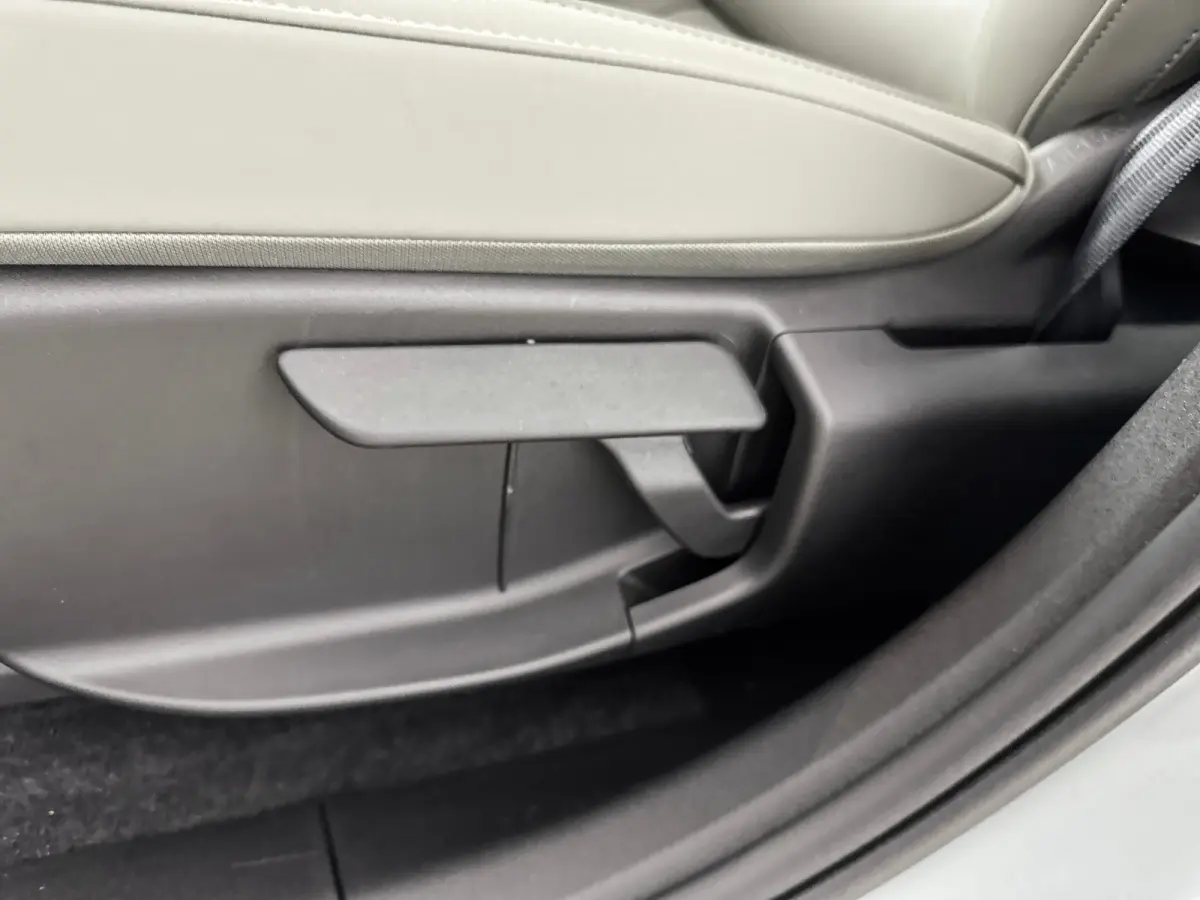 Single Motor Extended Range Plus 69 kWh | 19" | Wool Blend | Stoel/Stuurverwarming | Warmtepomp | Keyless | Elektr. Achterklep | Harman Kardon | Adaptieve Cruise | BLIS
