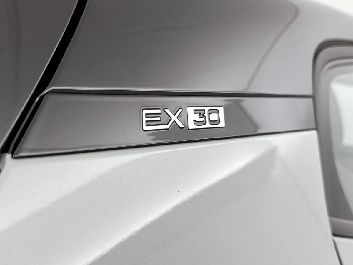 Single Motor Extended Range Plus 69 kWh | 19" | Wool Blend | Stoel/Stuurverwarming | Warmtepomp | Keyless | Elektr. Achterklep | Harman Kardon | Adaptieve Cruise | BLIS