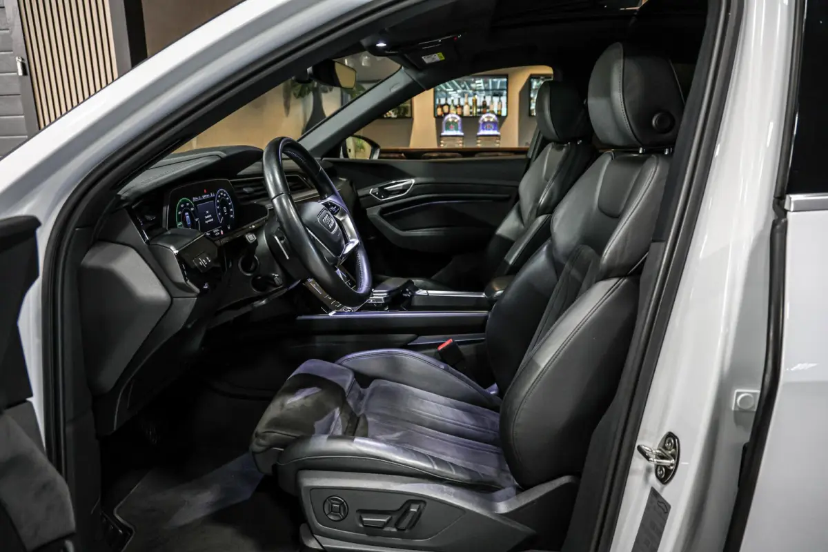 50 quattro 71 kWh Pro line|Pano|ACC