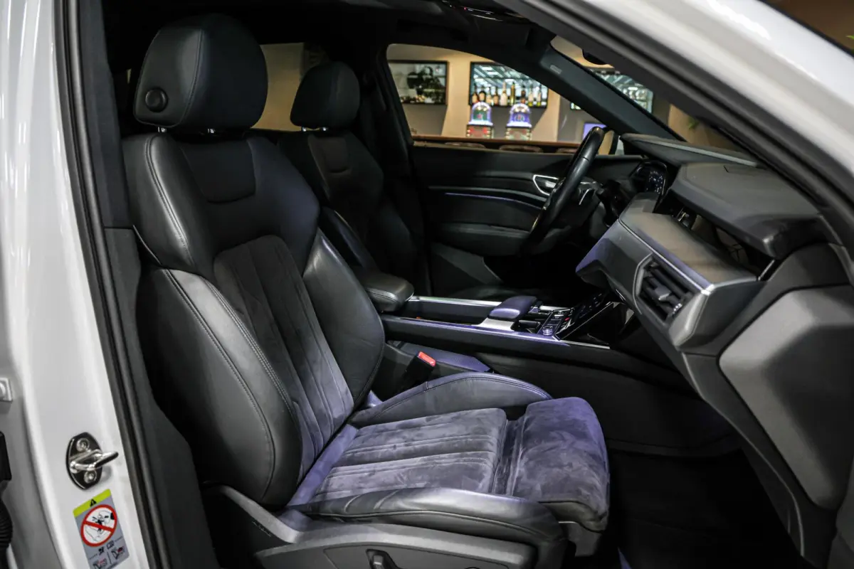 50 quattro 71 kWh Pro line|Pano|ACC