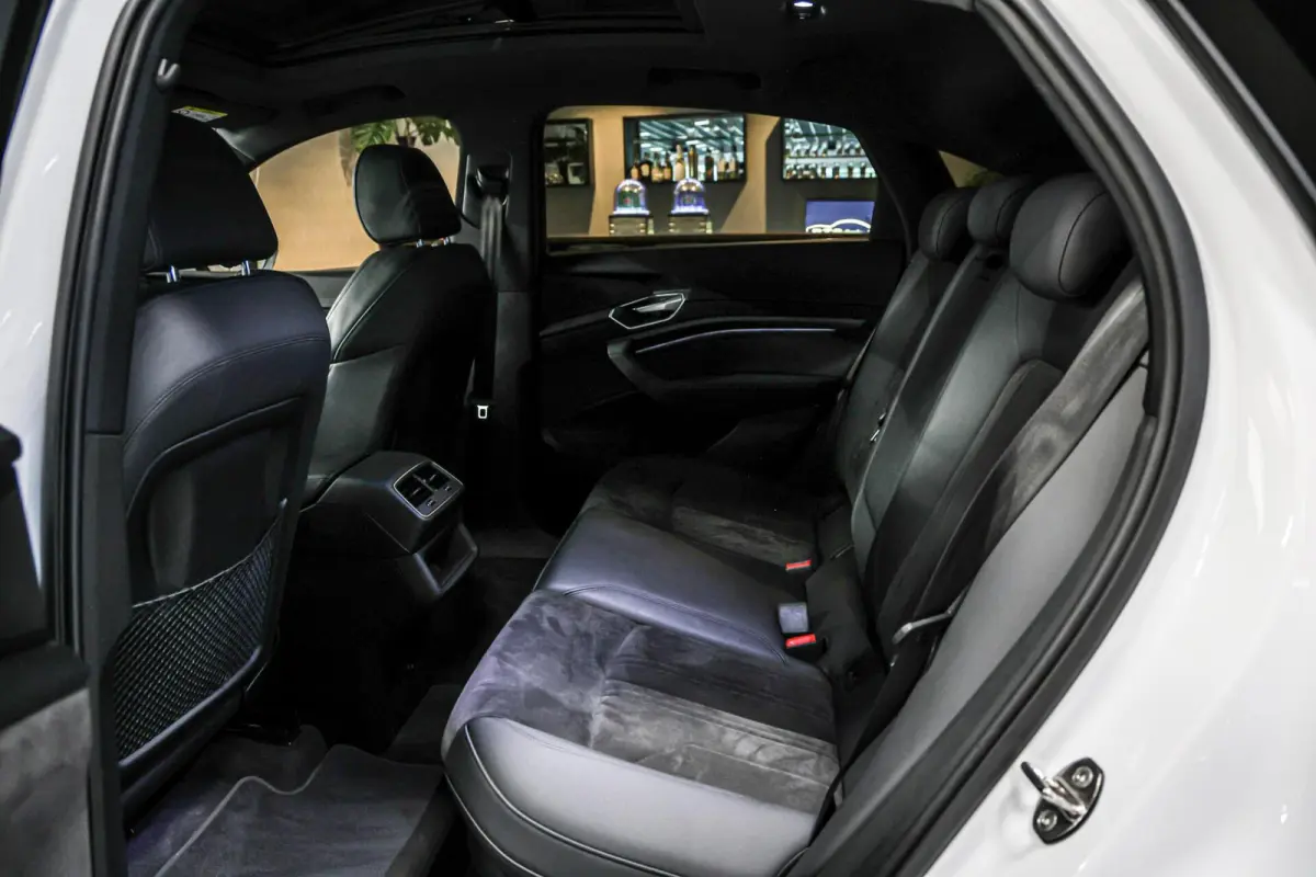 50 quattro 71 kWh Pro line|Pano|ACC