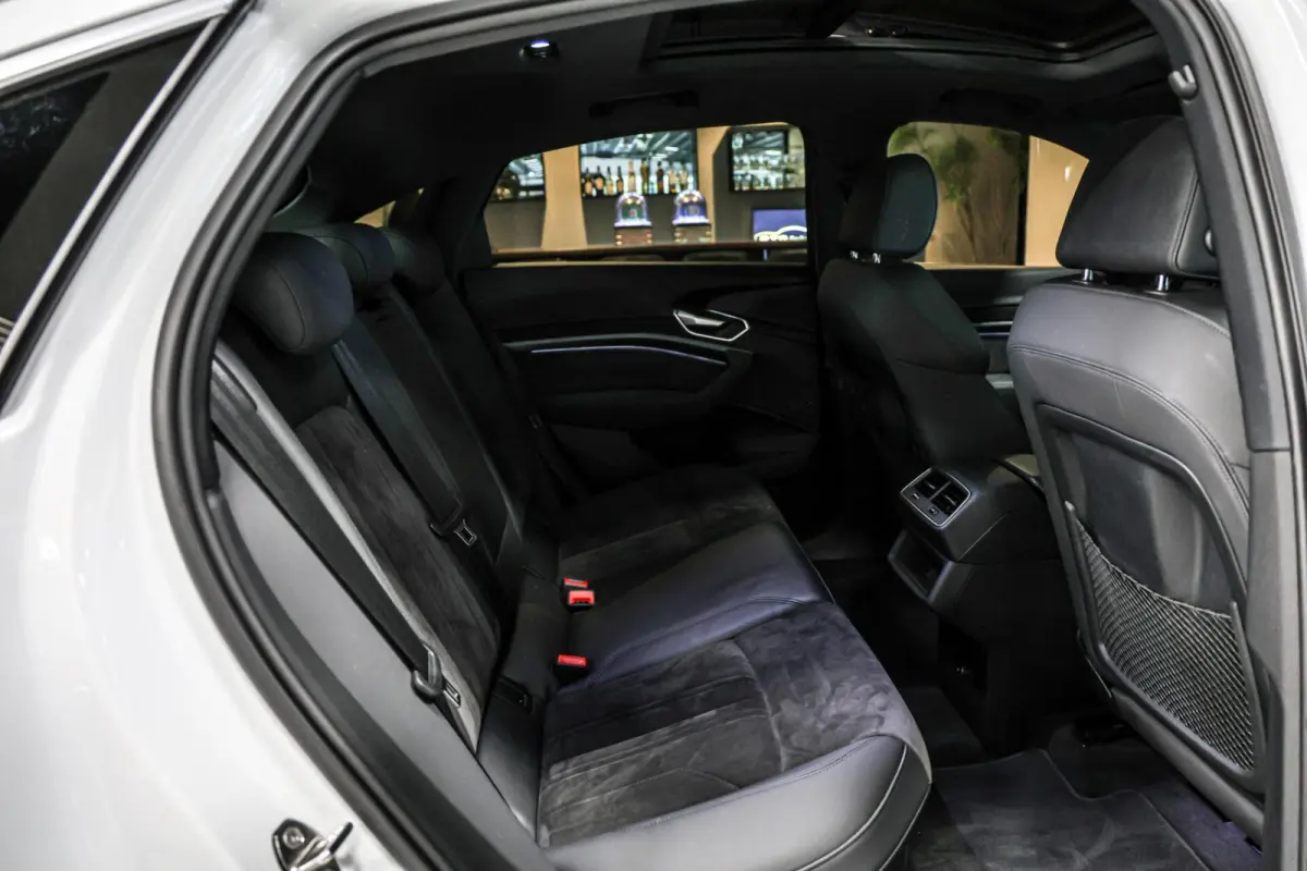 50 quattro 71 kWh Pro line|Pano|ACC