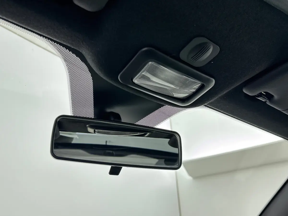1.0 Hybrid Dolcevita | 15" | Panoramadak | Carplay | Cruise Control | PDC Achter | Climate Control