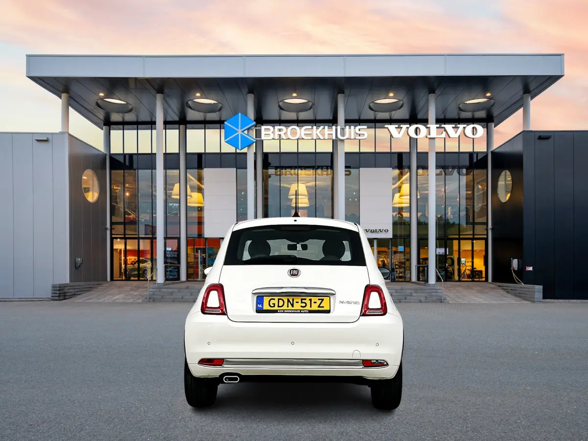 1.0 Hybrid Dolcevita | 15" | Panoramadak | Carplay | Cruise Control | PDC Achter | Climate Control