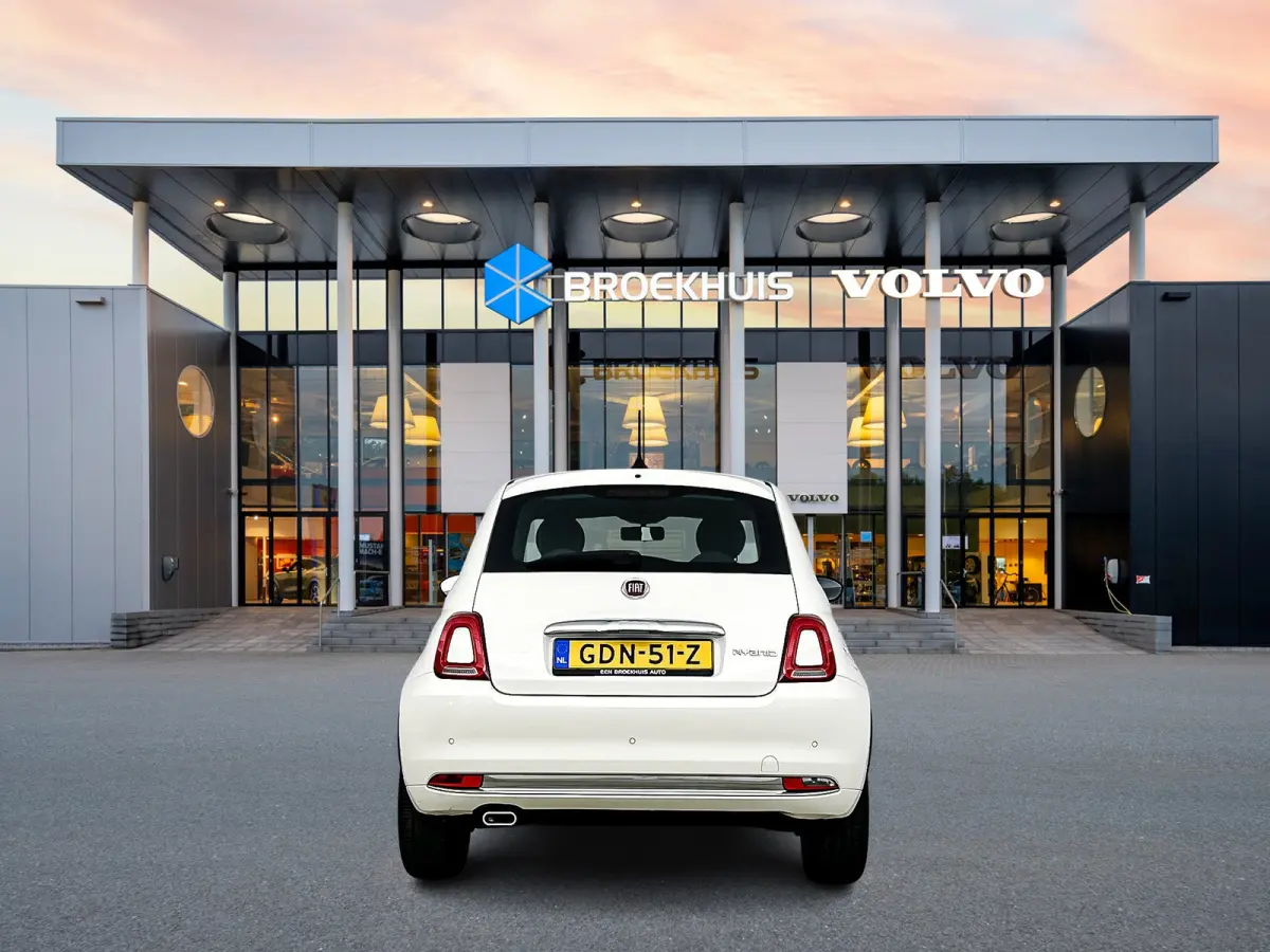 1.0 Hybrid Dolcevita | 15" | Panoramadak | Carplay | Cruise Control | PDC Achter | Climate Control