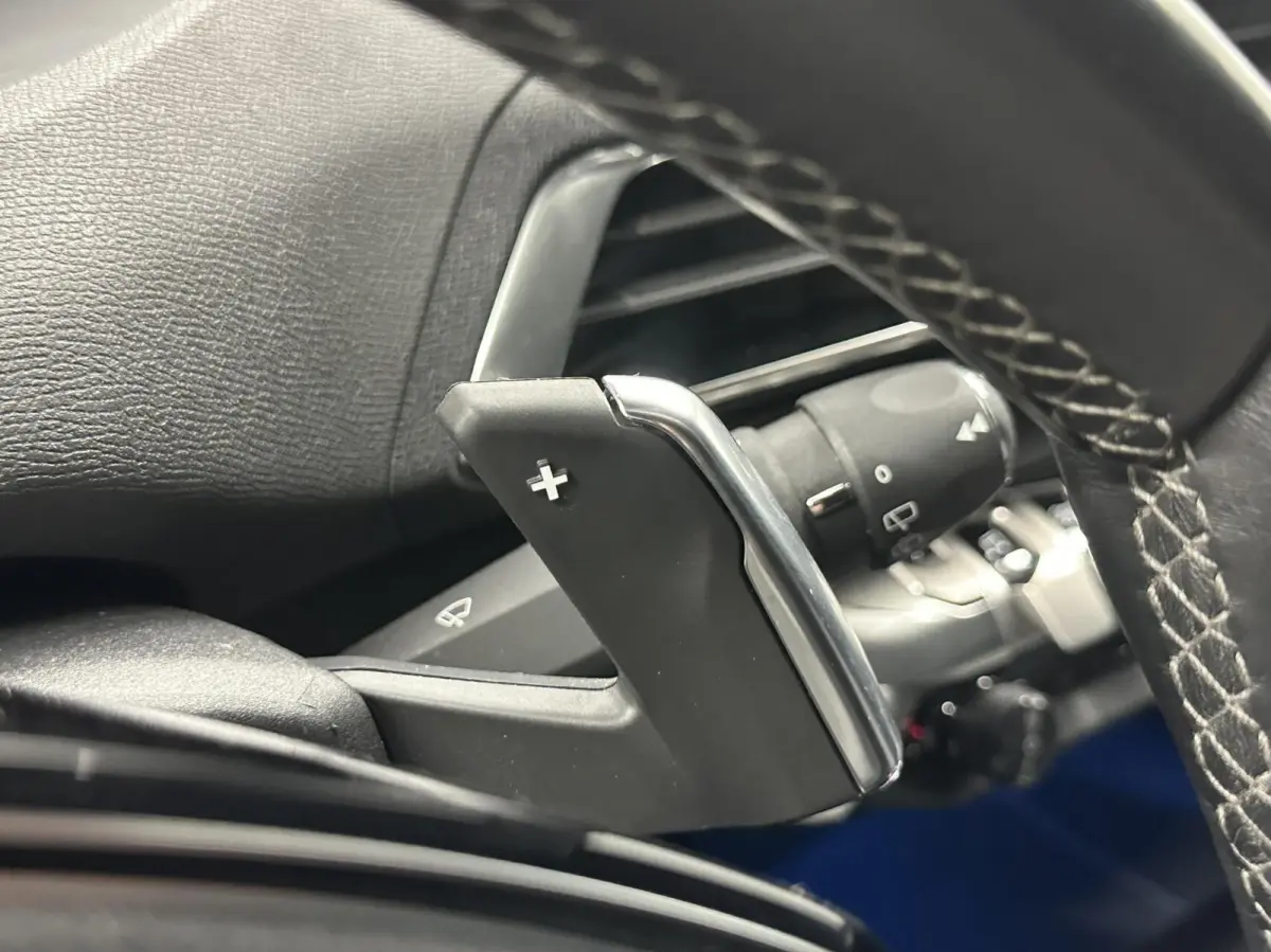 1.6 HYbrid 225 Allure Pack Business CARPLAY NAVI ECC ADAPTIEF CRUISE.