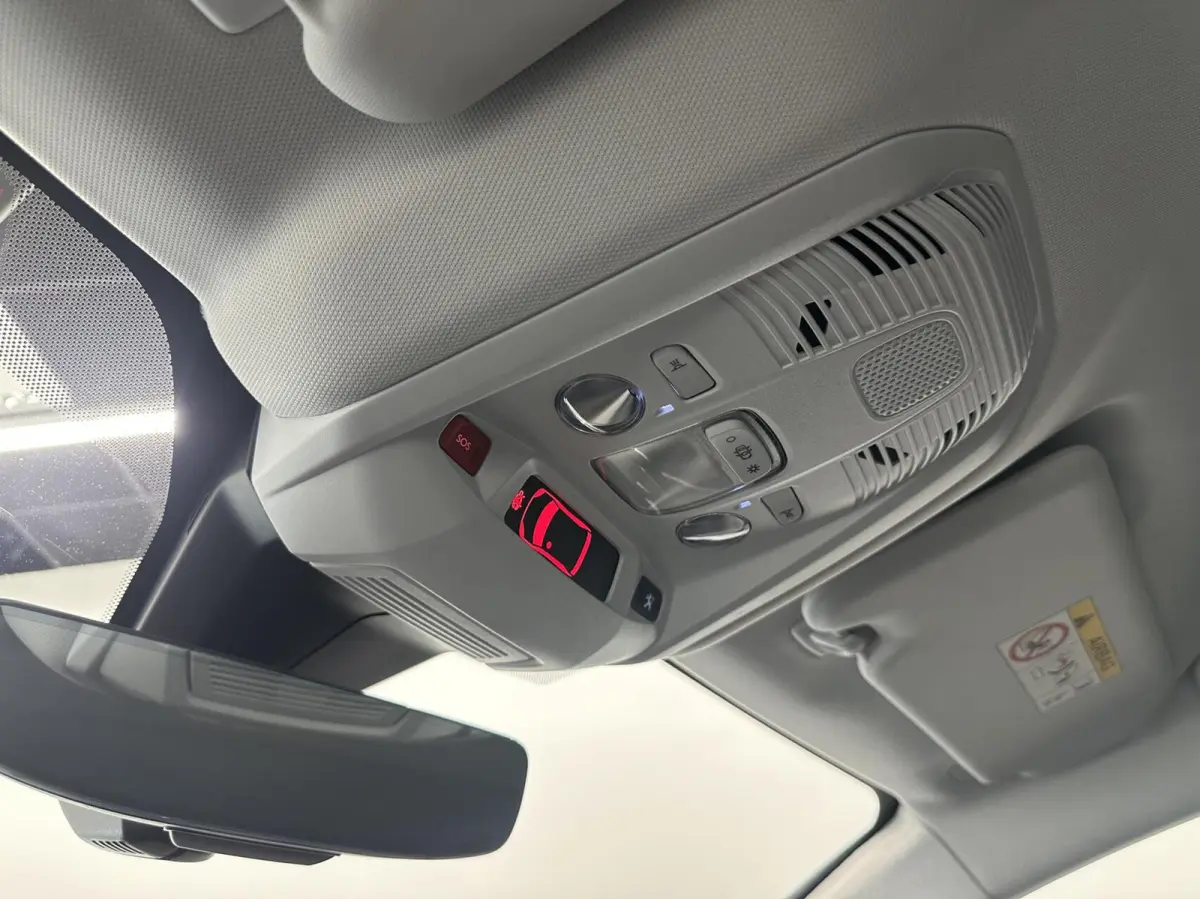 1.6 HYbrid 225 Allure Pack Business CARPLAY NAVI ECC ADAPTIEF CRUISE.