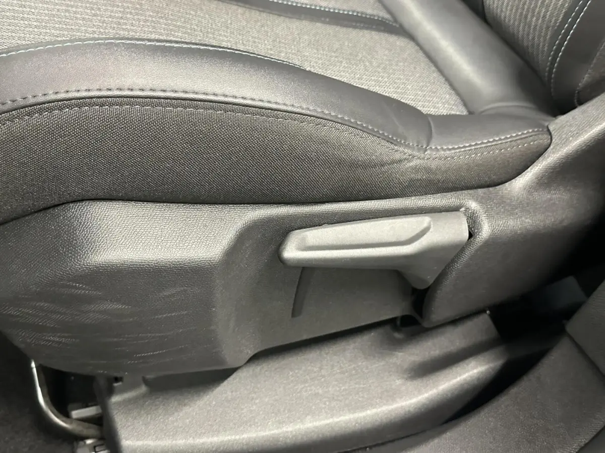 1.6 HYbrid 225 Allure Pack Business CARPLAY NAVI ECC ADAPTIEF CRUISE.