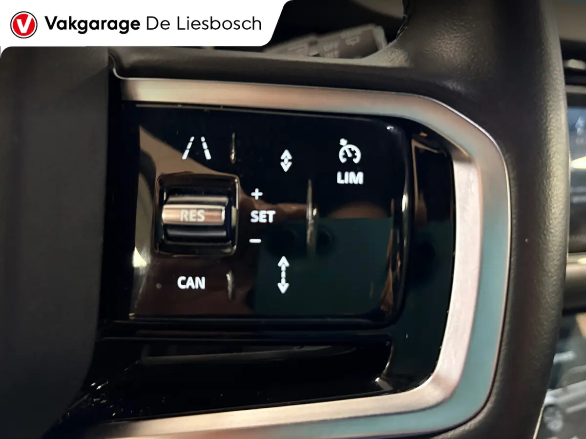 1.5 P300e AWD R-Dynamic SE Leder / Meridian / camera / stoelverwarming