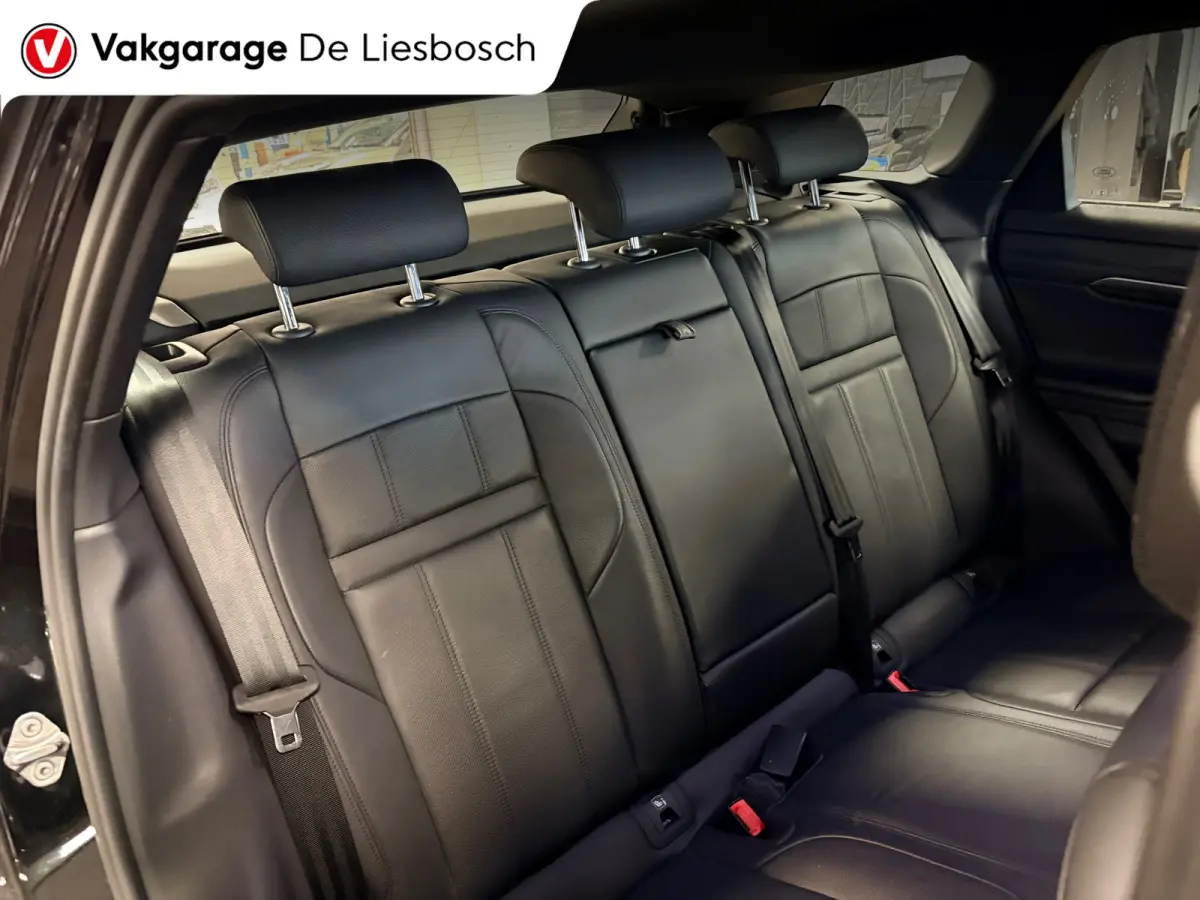 1.5 P300e AWD R-Dynamic SE Leder / Meridian / camera / stoelverwarming