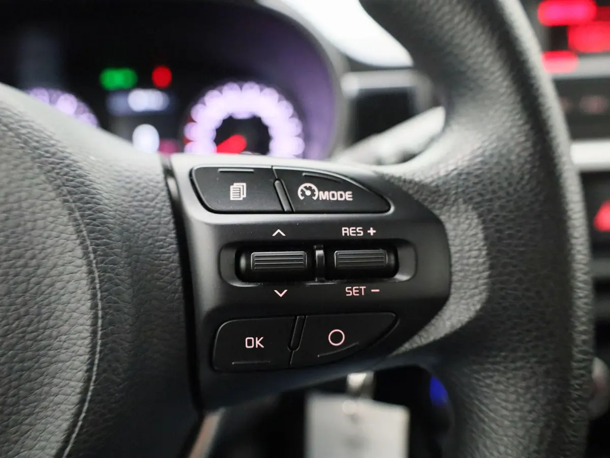 1.0 DPi ComfortLine | APPLE CARPLAY | CRUISE CONTROL | AIRCO | BLUETOOTH | MULTIFUNCTIONEEL STUURWIEL | RADIO | BANDENSPANNINGSENSOREN | 5-DEURS | CENTRALE DEURVERGRENDELING |