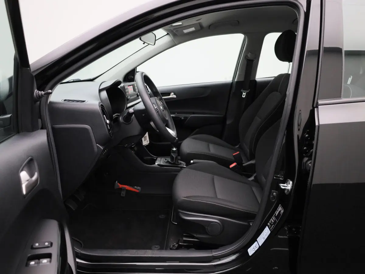 1.0 DPi ComfortLine | APPLE CARPLAY | CRUISE CONTROL | AIRCO | BLUETOOTH | MULTIFUNCTIONEEL STUURWIEL | RADIO | BANDENSPANNINGSENSOREN | 5-DEURS | CENTRALE DEURVERGRENDELING |