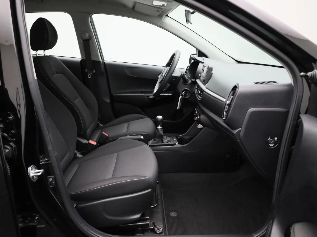 1.0 DPi ComfortLine | APPLE CARPLAY | CRUISE CONTROL | AIRCO | BLUETOOTH | MULTIFUNCTIONEEL STUURWIEL | RADIO | BANDENSPANNINGSENSOREN | 5-DEURS | CENTRALE DEURVERGRENDELING |