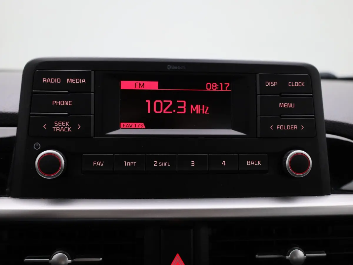 1.0 DPi ComfortLine | APPLE CARPLAY | CRUISE CONTROL | AIRCO | BLUETOOTH | MULTIFUNCTIONEEL STUURWIEL | RADIO | BANDENSPANNINGSENSOREN | 5-DEURS | CENTRALE DEURVERGRENDELING |