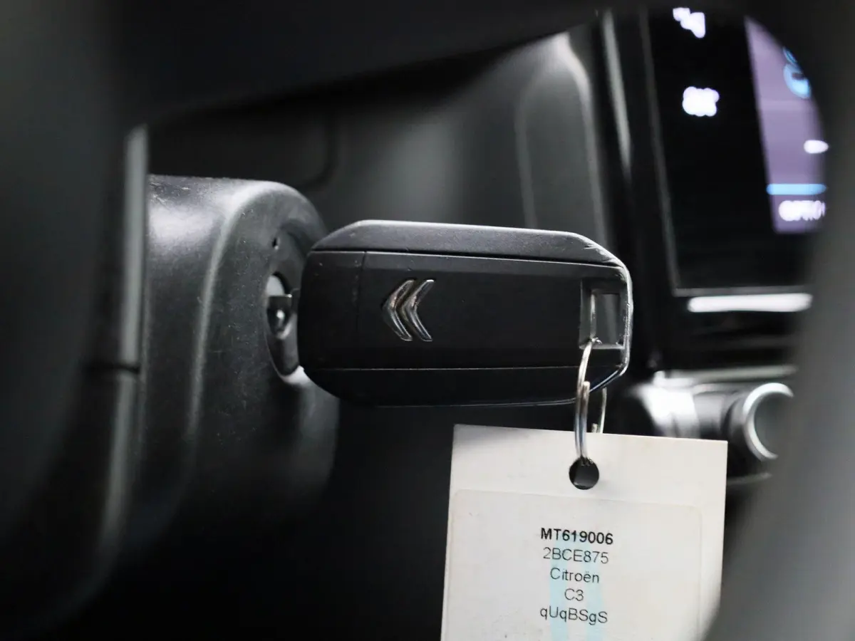 1.2 PureTech Feel | APPLE CARPLAY - ANDROID AUTO | CRUISE CONTROL | AIRCO | LED | PARKEERSENSOREN | NAVIGATIE | DAB RADIO |