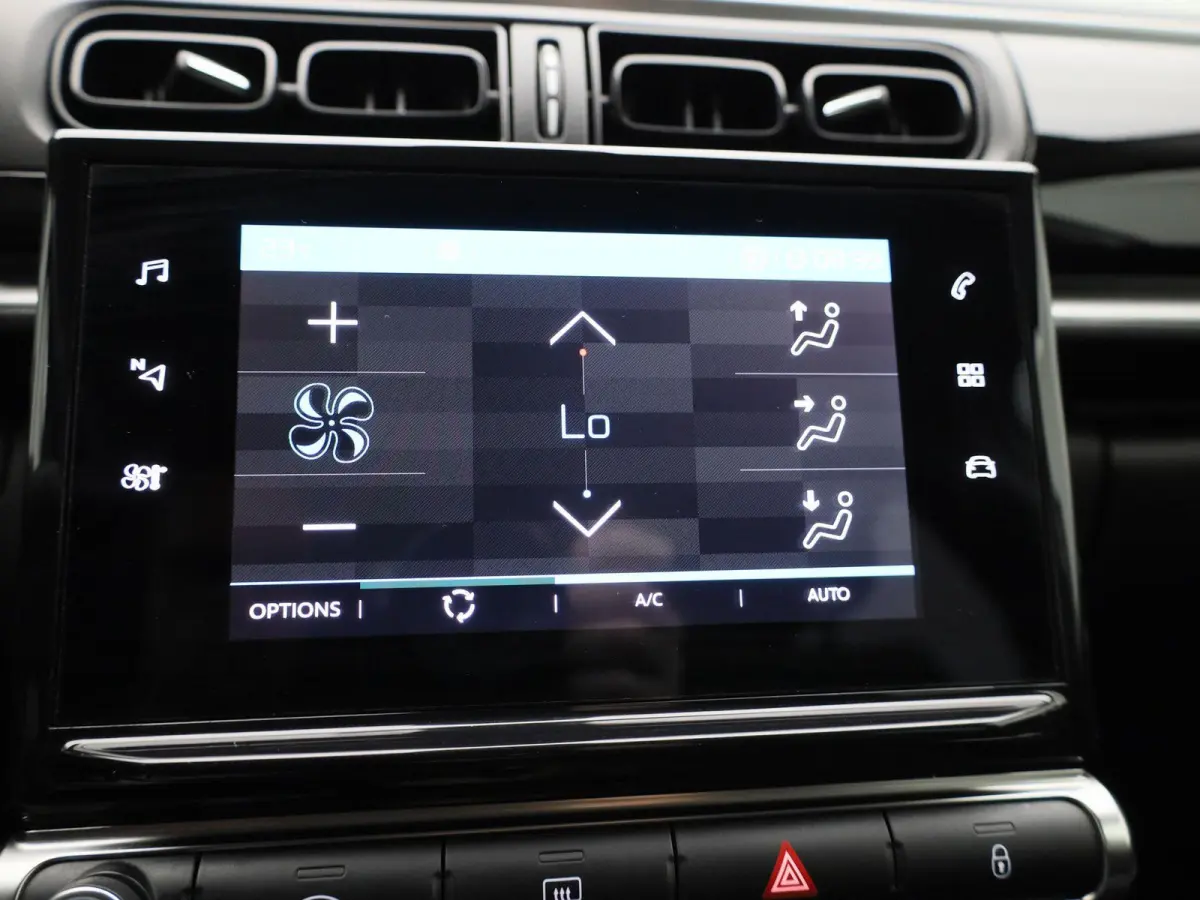 1.2 PureTech Feel | APPLE CARPLAY - ANDROID AUTO | CRUISE CONTROL | AIRCO | LED | PARKEERSENSOREN | NAVIGATIE | DAB RADIO |