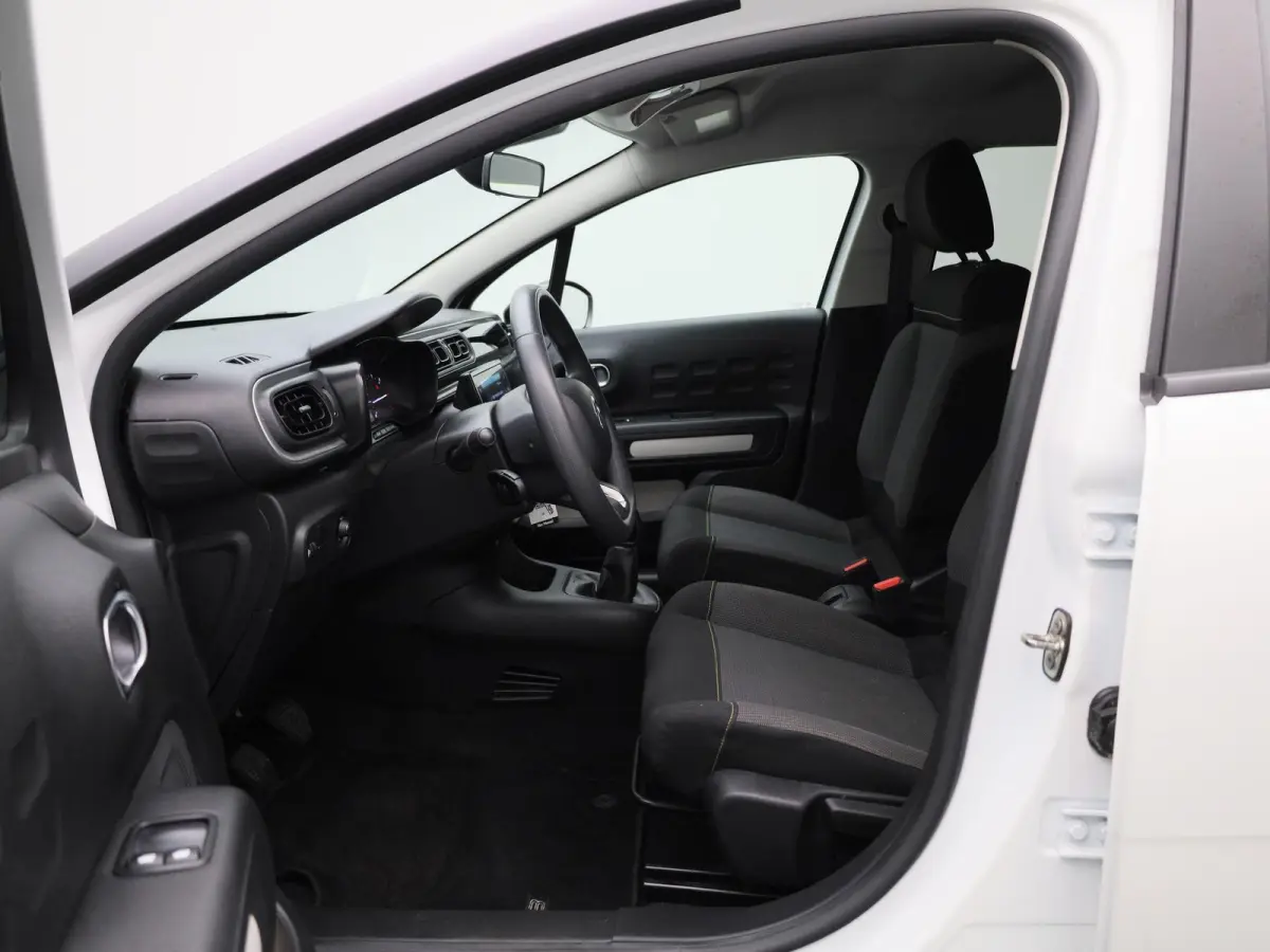 1.2 PureTech Feel | APPLE CARPLAY - ANDROID AUTO | CRUISE CONTROL | AIRCO | LED | PARKEERSENSOREN | NAVIGATIE | DAB RADIO |