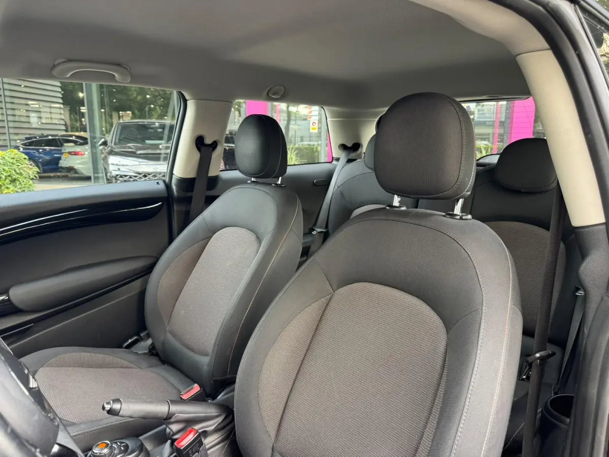 1.2 One Pepper Business | WORDT VERWACHT | STOELVERWARMING | CRUISE CONTROL | CLIMATE CONTROL | LICHTMETALEN VELGEN |